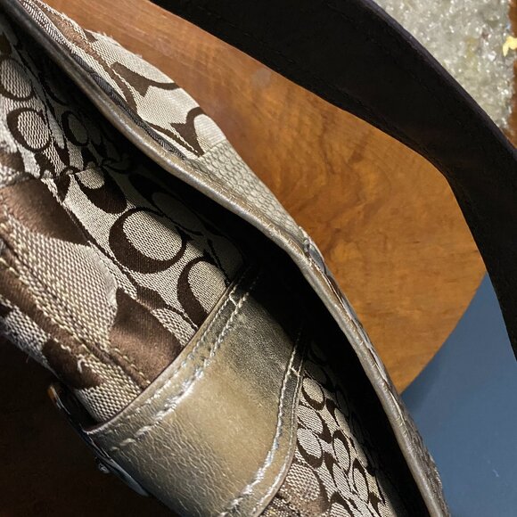 Vintage Coach Handbag with Gold Lame Handle and Trim - Picture 6 of 15